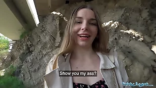 Enjoy a Ukrainian beauty with ass beauty blowjob