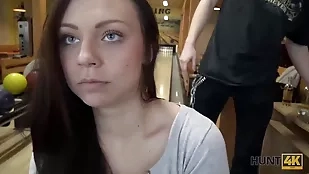 Young girl gives a blowjob cash cock suck