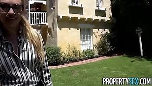 A real estate agent with a agent blowjob butt